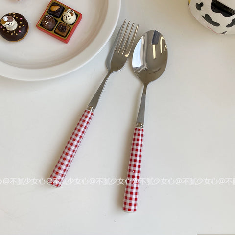Red and white checkered tableware set